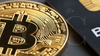 Нацбанк Казахстана объявил о старте выпуска платежных «криптокарт»