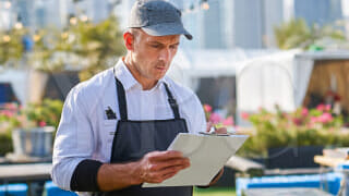 Получение разрешения на продажу еды на мероприятиях в Дубае