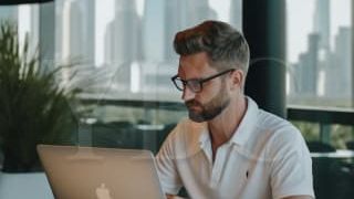 Как стать фрилансером в Дубае