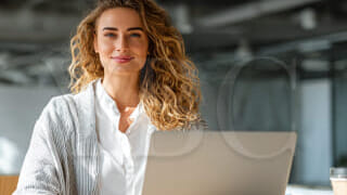 Получение фриланс-визы в Ajman Free Zone